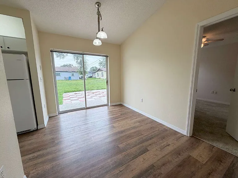10297 Hemlock St — Photo 7