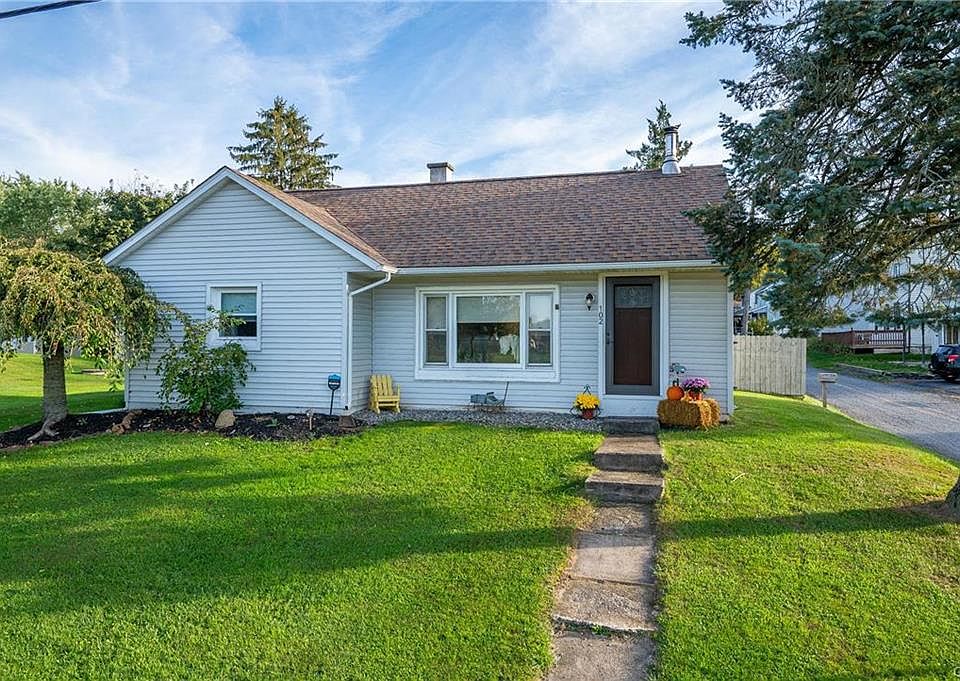 102 Chestnut St, Mertztown, PA 19539 Zillow