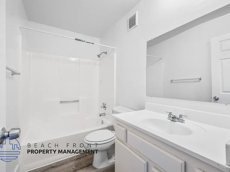 2315 Earl Avenue — Photo 9