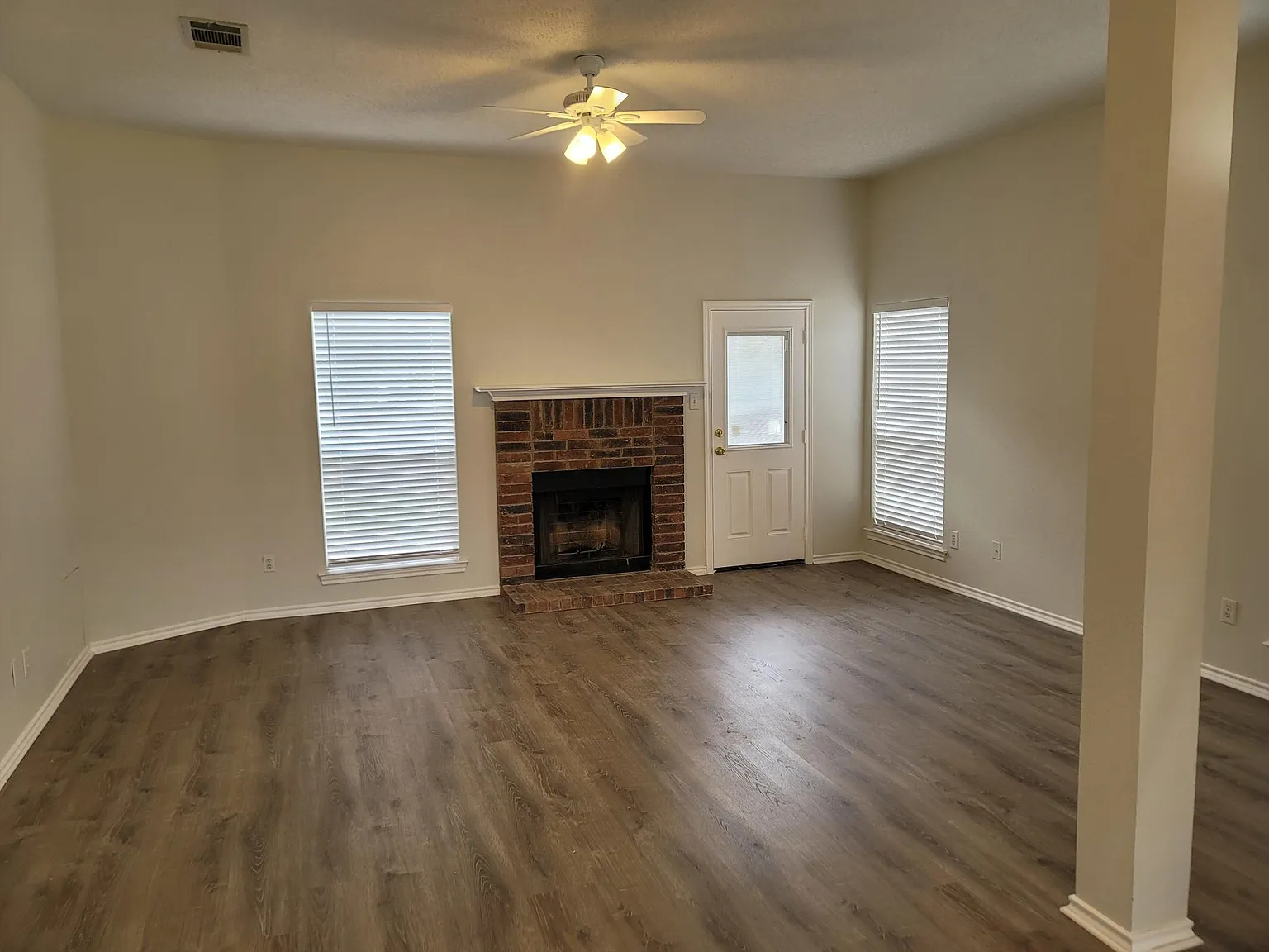 3 bed, 1286 sqft, $1,850 — Photo 4
