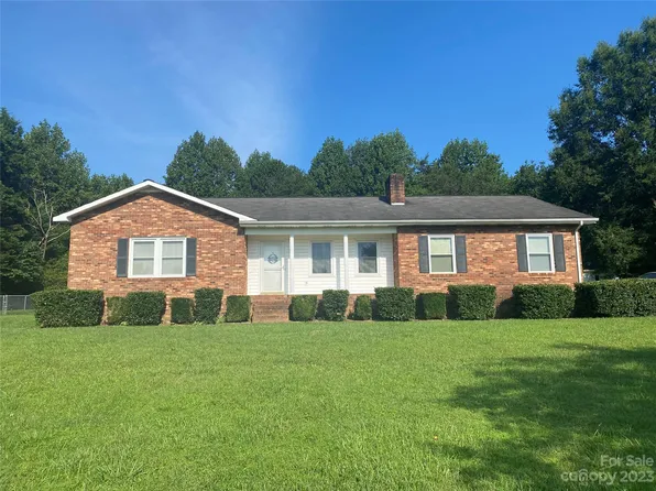 91 Riverside Farm Ln, Hiddenite, NC 28636