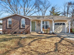 916 Tree Trails Ln, Fenton, MO 63026