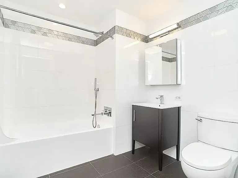 241 Atlantic Ave #4H — Photo 3
