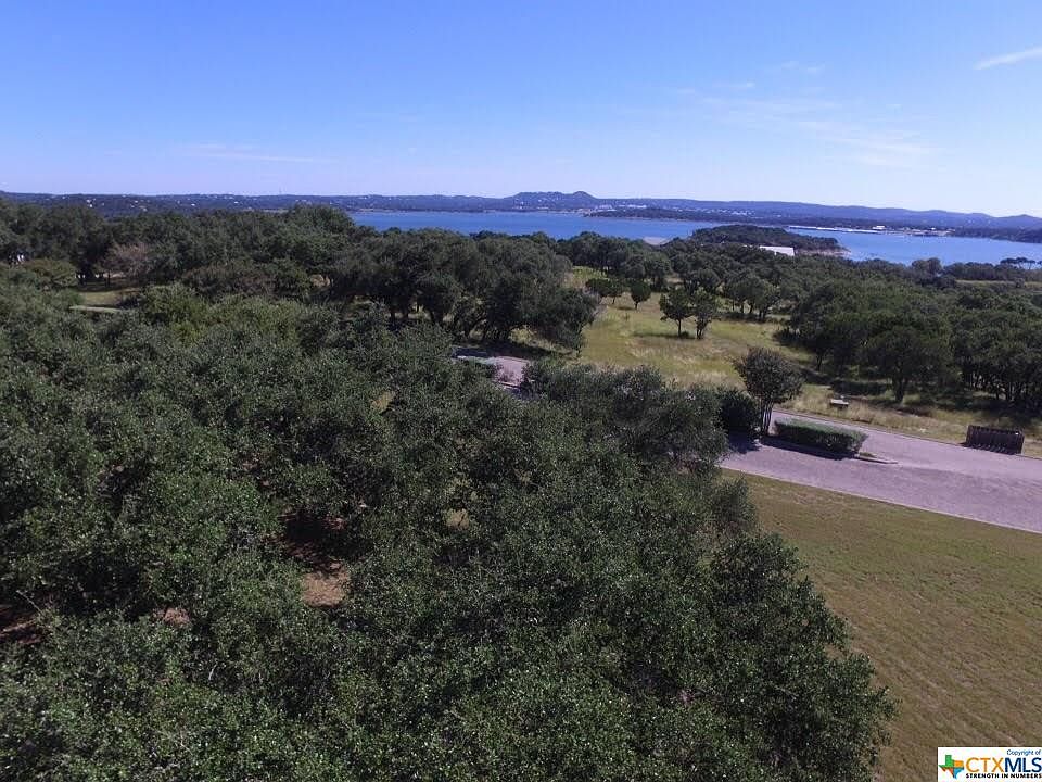 1st image of 582 Kings Point Dr