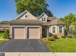 25 Summerlyn Dr, Ephrata, PA 17522
