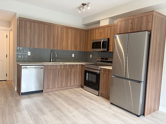 5th image of 200 Seton Cir SE #2109