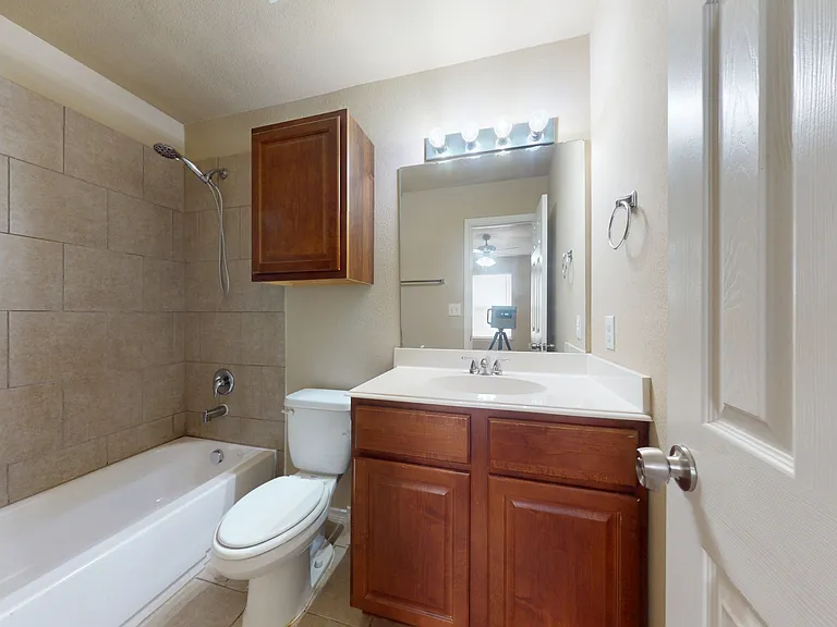 812 Parkplace Rdg — Photo 10