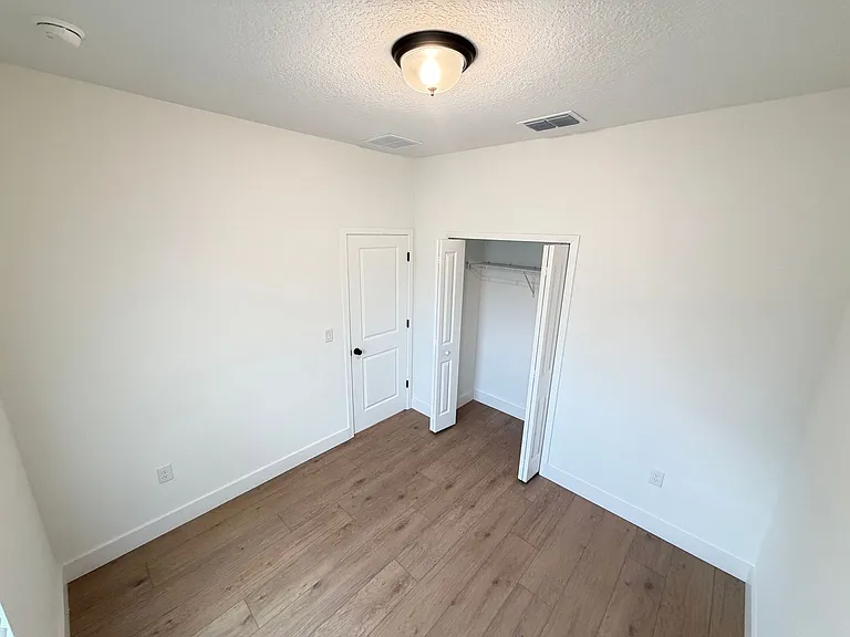 430 Wellwood St SW — Photo 30