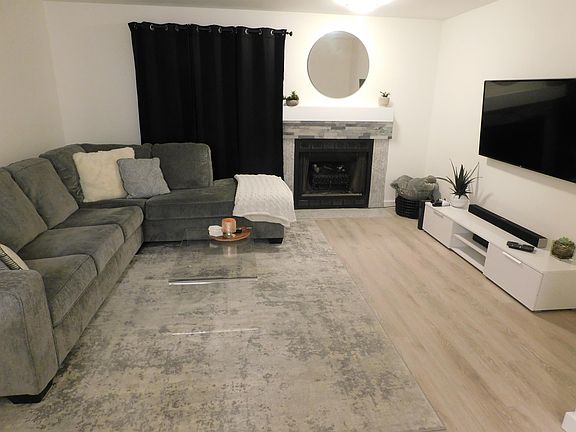 3rd image of 220 Newport Way NW