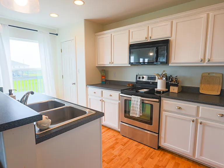 4106 Temprano Dr — Photo 28