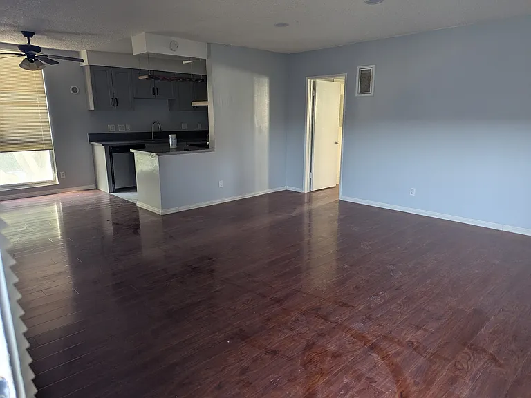 8654 Falmouth Ave #9 — Photo 2