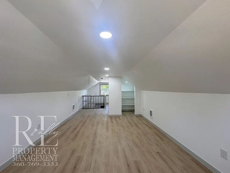 1005 Sidney Ave — Photo 24