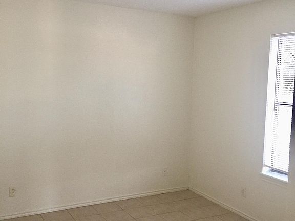 5th image of 602 Scotch St APT 14