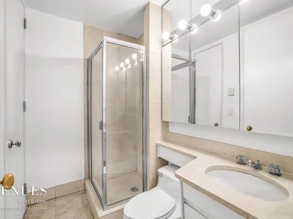 210 East 65th Street image 8 of 13