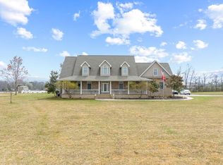 196 Ottoma Dr, Crossville, TN 38555