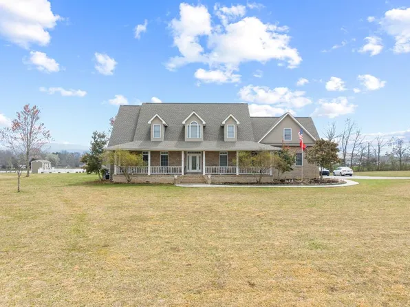 196 Ottoma Dr, Crossville, TN 38555