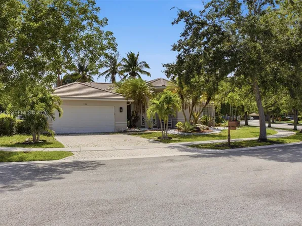 241 Fairmont Way, Weston, FL 33326