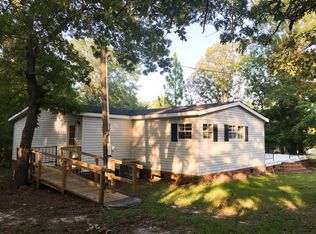 1050 Cleveland St, Elloree, SC 29047
