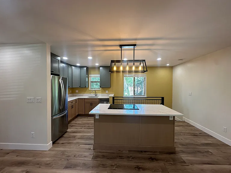 423 Huntridge Dr — Photo 8