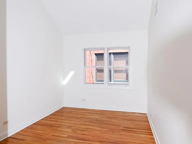 2334 W Harrison St #4 — Photo 16