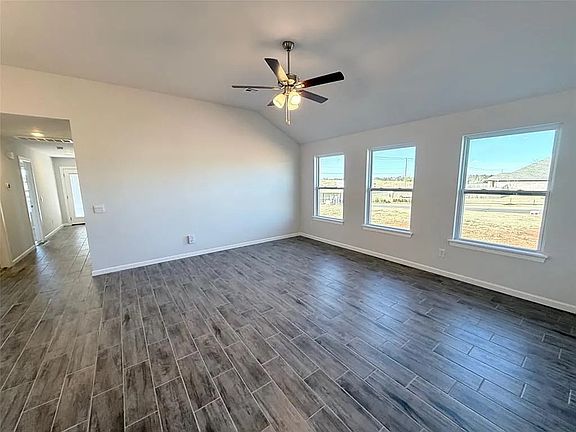 3rd image of 19629 Canning Rd
