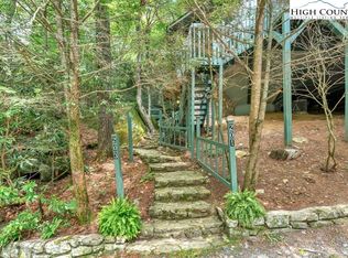 201/203 Laurel, Boone, NC 28607