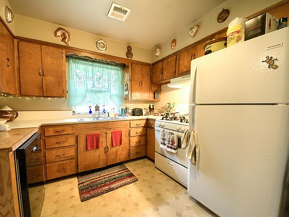 5th image of 1005 E I St
