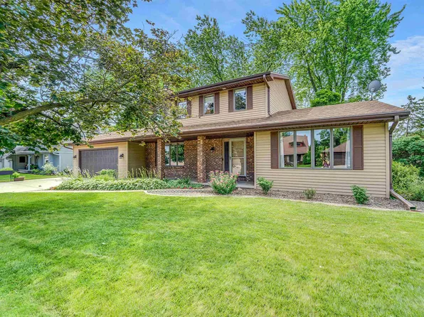 2401 W Cortland Dr, Appleton, WI 54914