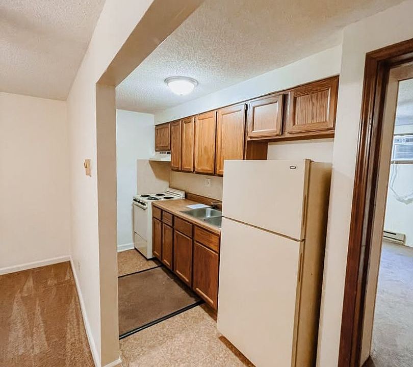 1st image of 2855 Whitener St #B5