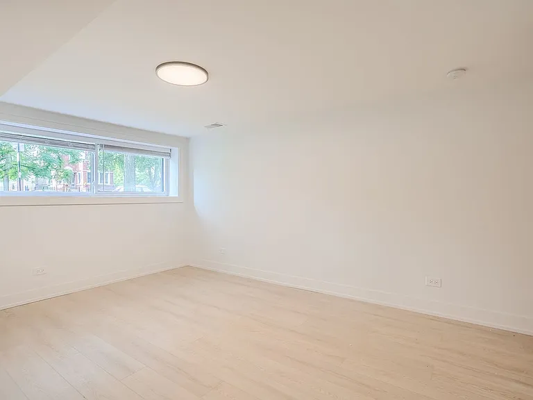 2602 N Springfield Ave #1 — Photo 12