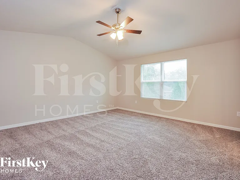 111 Pine Circle Dr — Photo 10