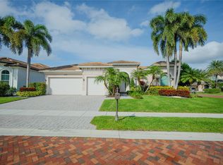 6359 Bellamalfi St, Boca Raton, FL 33496
