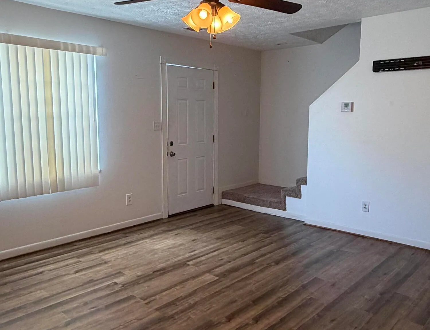 2 bed, 1040 sqft, $1,500 — Photo 1