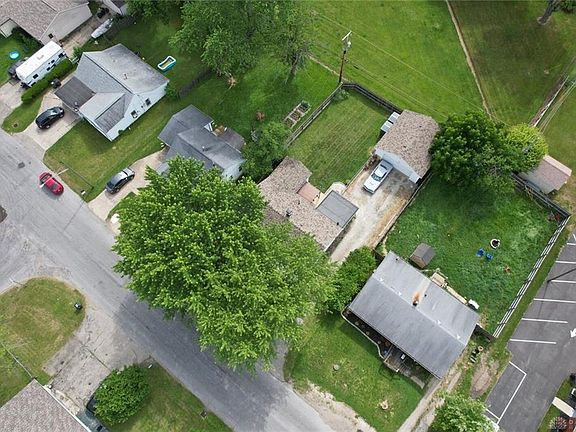 2nd image of 1925 Centralia Ave