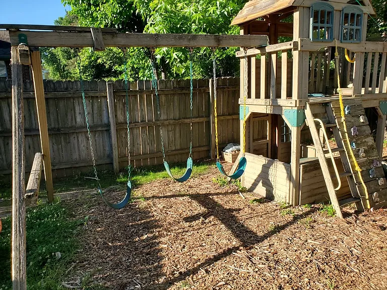 519 Bowie Dr — Photo 15