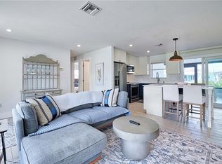 1160 Christopher Ct, Naples, FL 34104