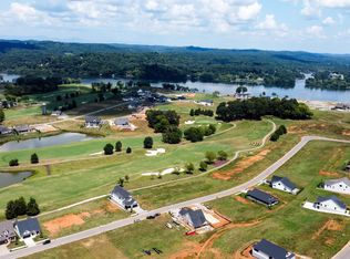 805 Black Bear Cir, Loudon, TN 37774