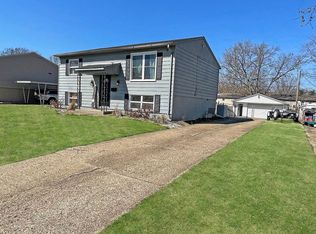 815 Old Post Rd, Evansville, IN 47710