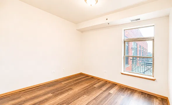2 bed, 956 sqft, $1,800 — Photo 4