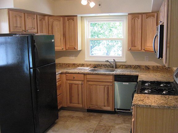 eat in kitchen