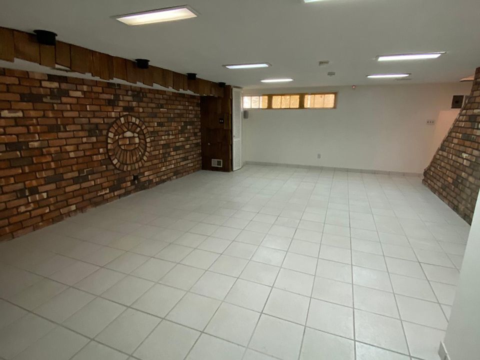 1st image of 1547 208th St Floor 1