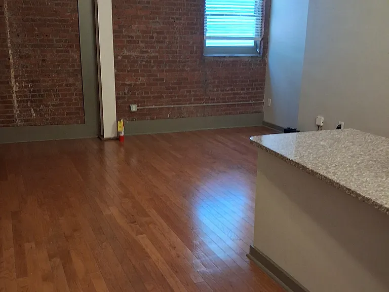 450 3rd St #206 — Photo 2