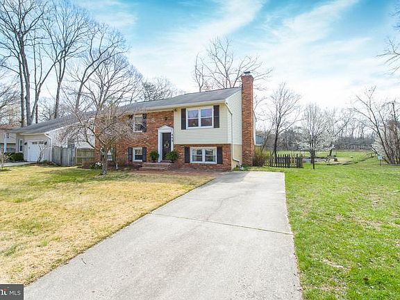 4th image of 445 Retford Dr