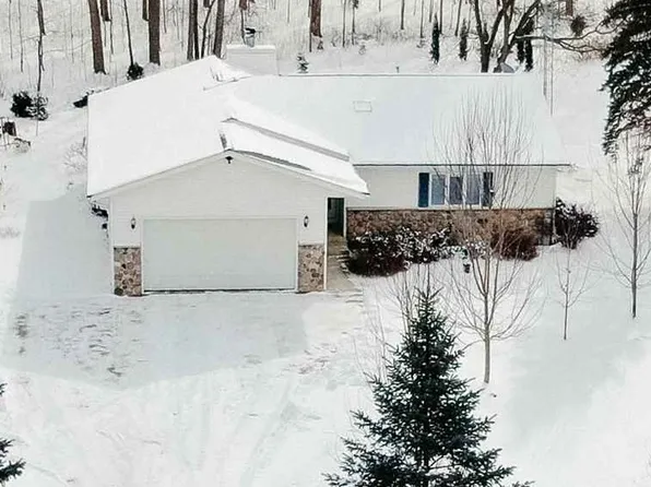 W5760 Timber Trl, Fond Du Lac, WI 54937