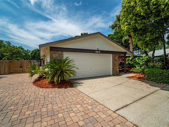 3rd image of 485 Westford Cir