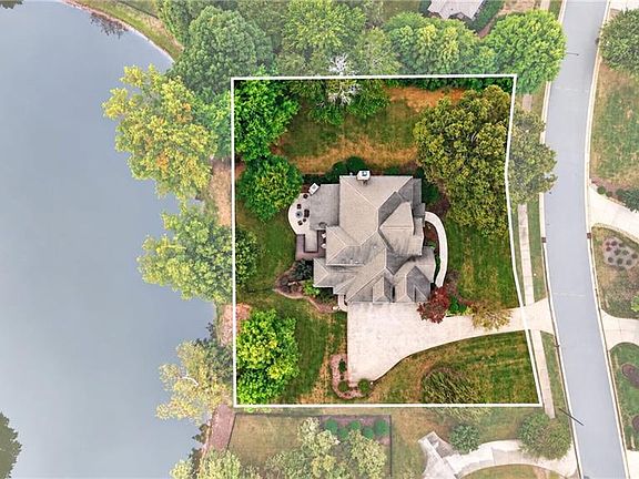 5th image of 880 Osprey Ridge Rd