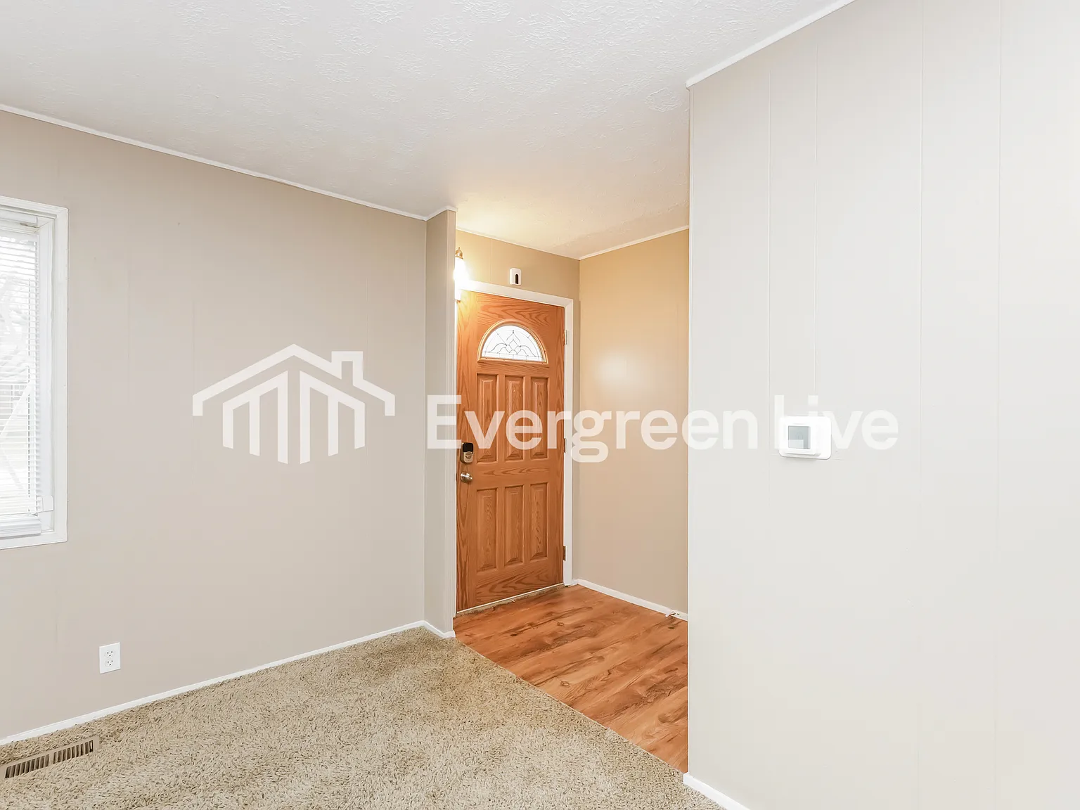 3 bed, 1.0 bath, 1040 sqft, $1,345 — Photo 3
