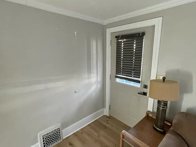 1505 S Sherman Ave — Photo 4