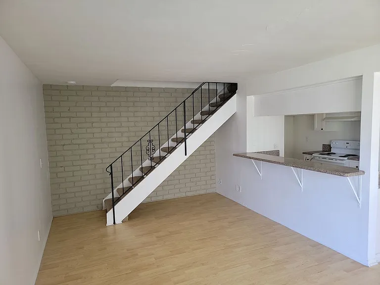 659 Halyard St — Photo 5