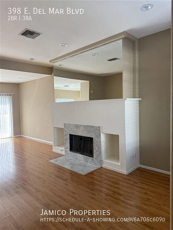 2 bed, 2.5 bath, 1245 sqft, $3,750 — Photo 2